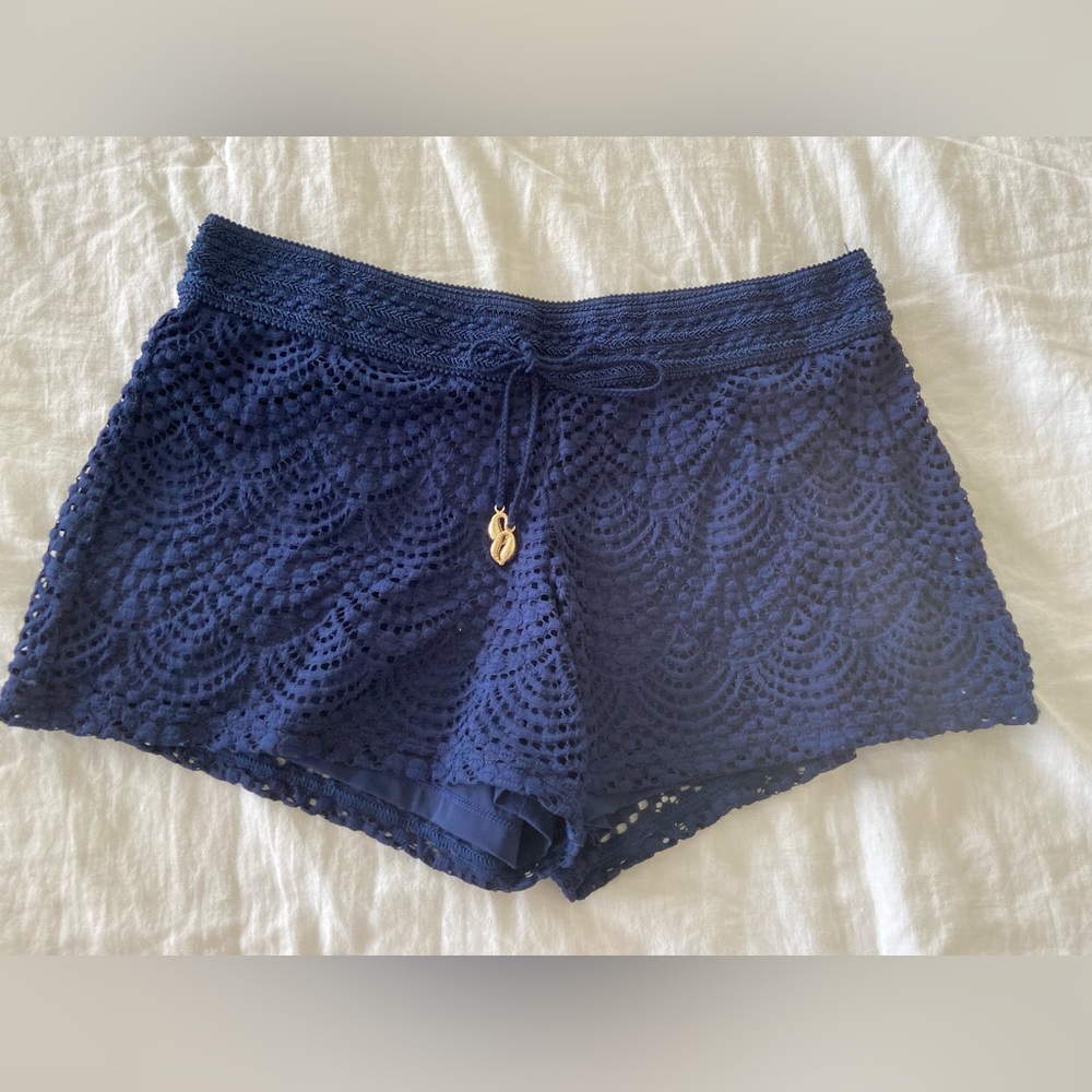 Lilly Pulitzer medium blue shorts
